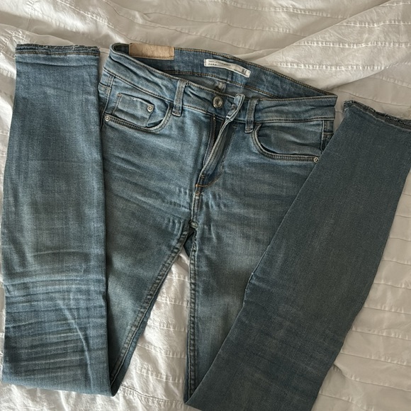 Zara Light Blue Jeans - Picture 3 of 3